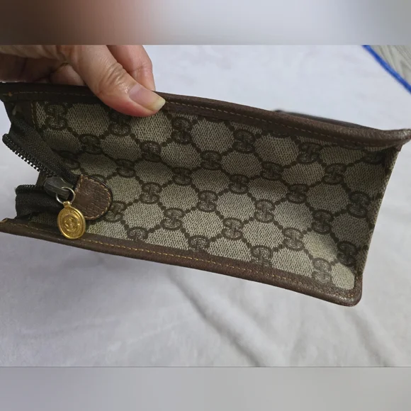 Gucci Brown Monogram Clutch Pouch Bag - Picture 6 of 15